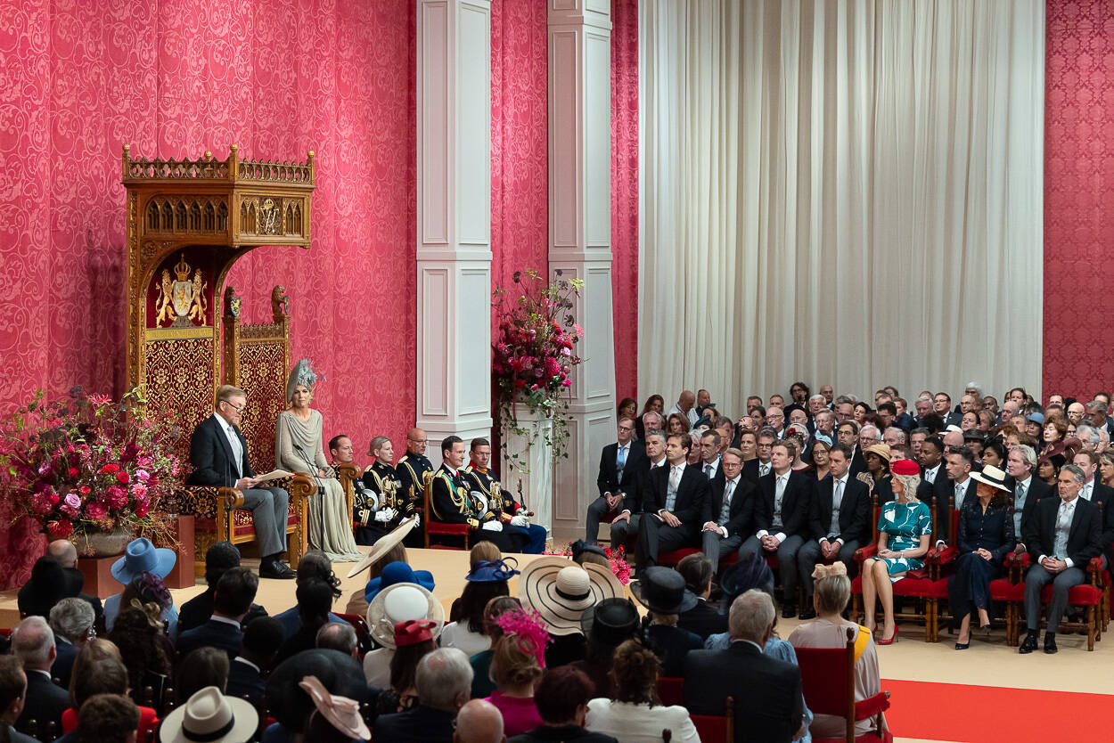 Koning Willem Alexander leest de troonrede voor tijdens de Verenigde Vergadering der Staten-Generaal in 2025.