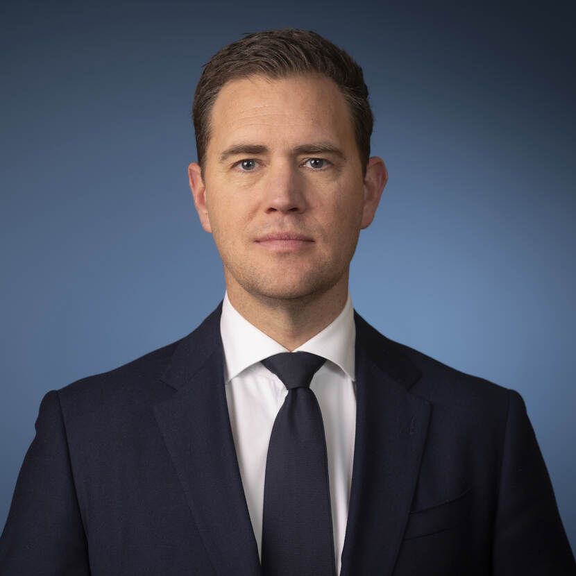 E.  Heinen  (VVD) 1
